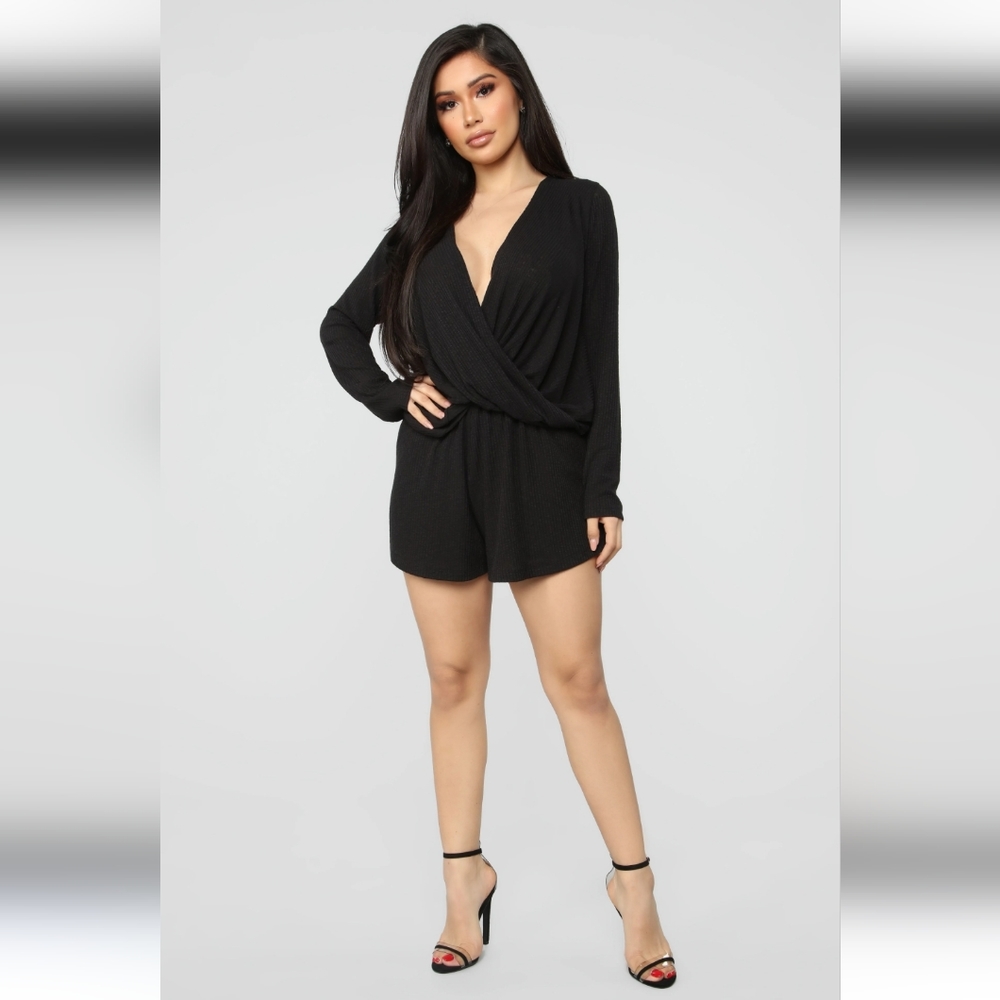 Fashion Nova Annabelle Twist Front Romper Black SzXL Sexy Party Beach - Picture 12 of 12